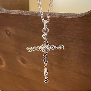 NWOT - ANTIQUE SILVER WIRE WRAPPED CROSS NECKLACE   HOMEMADE SO NO TAG